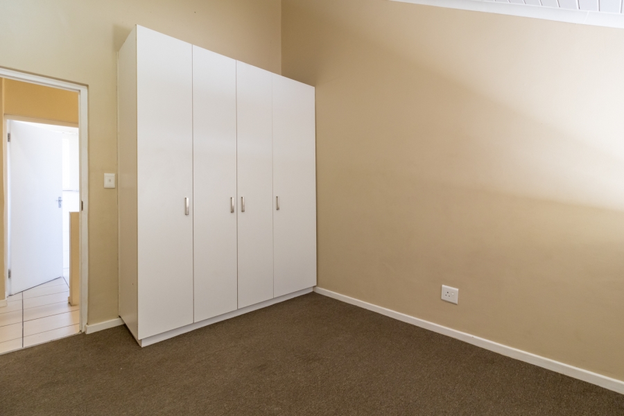 1 Bedroom Property for Sale in Wellington Central Western Cape